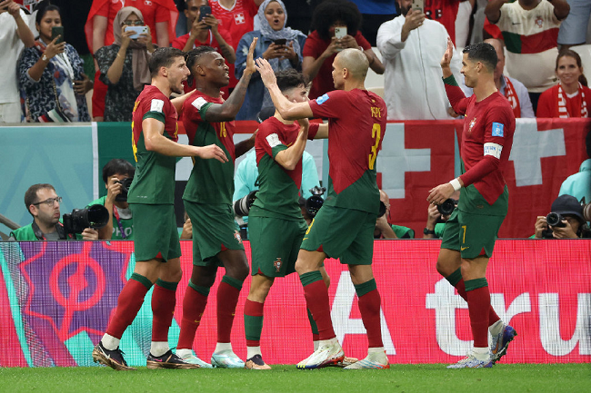 葡萄牙顺利进入世界杯八强，“华帝选队，选华帝对”再次见效